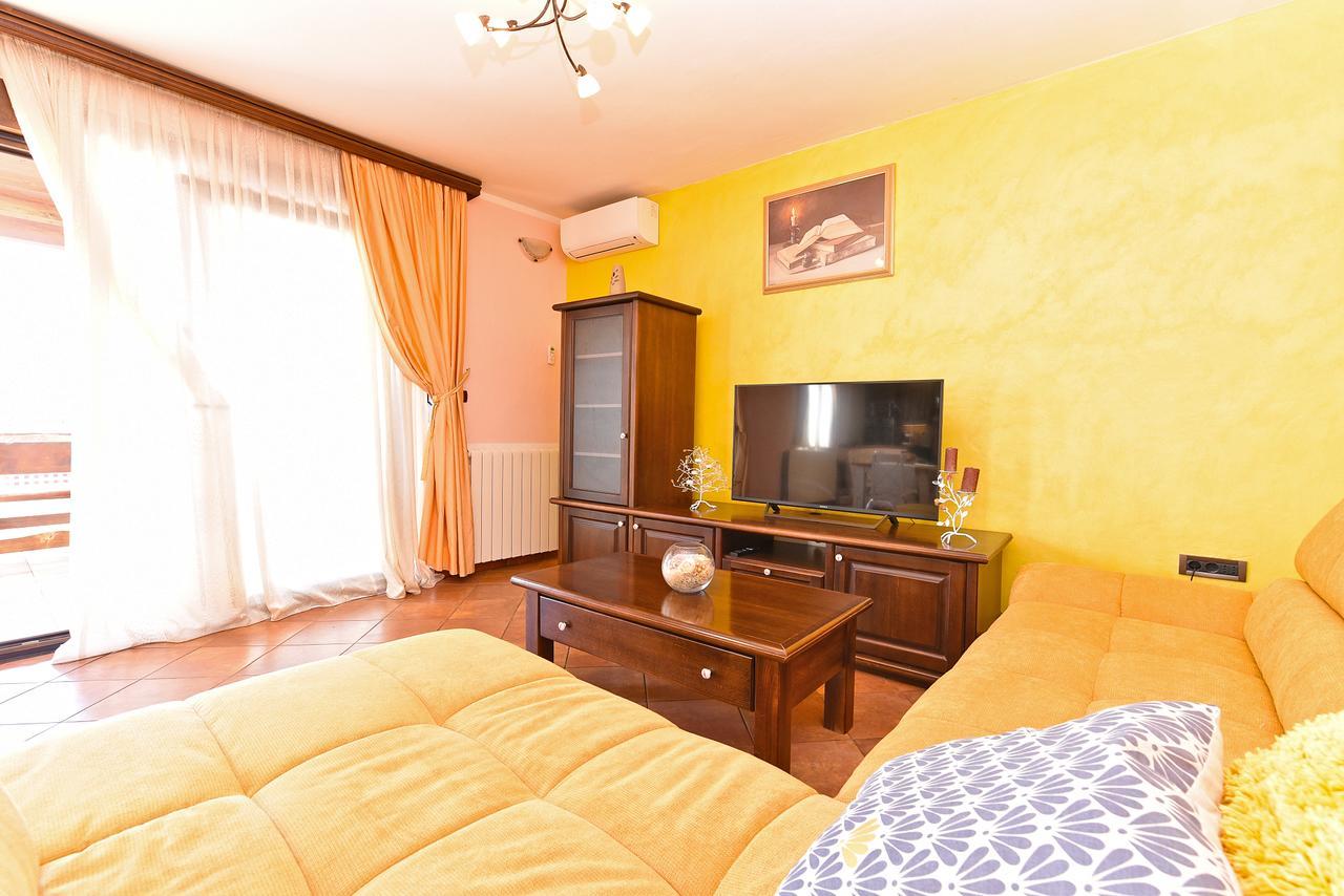 Apartment Modrusani 1561 Žminj Exteriör bild