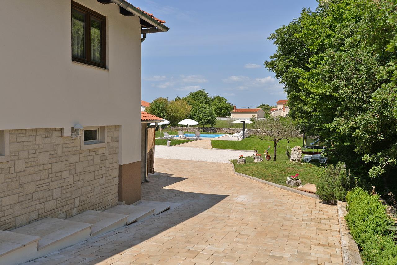 Apartment Modrusani 1561 Žminj Exteriör bild